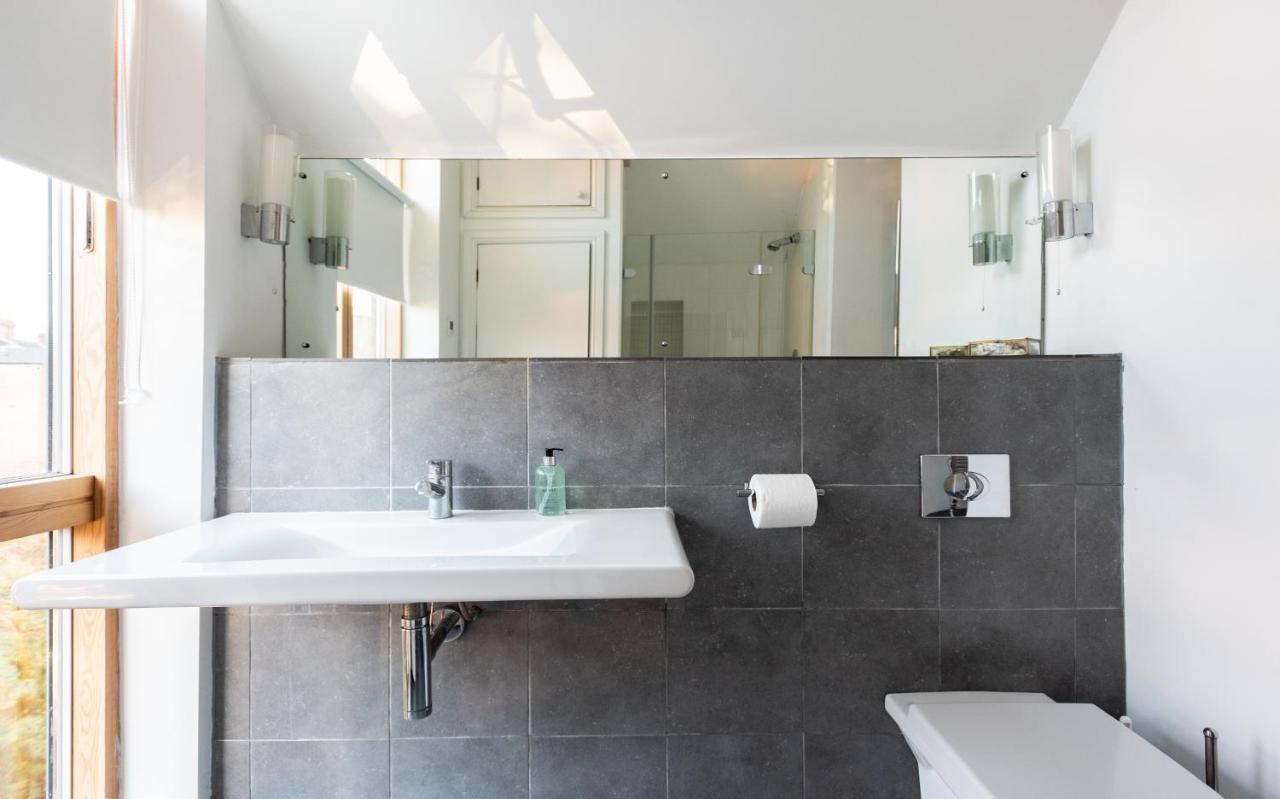 The Glasshouse Escape - 5Bdr Jewel Villa Оксфорд Екстериор снимка